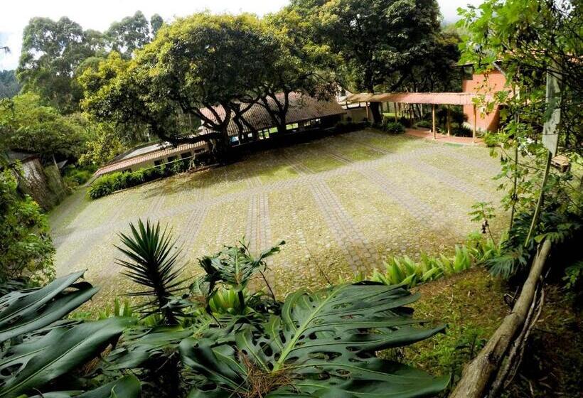 هتل Mama Tungu Hostel