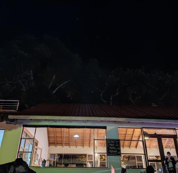 هتل Mama Tungu Hostel