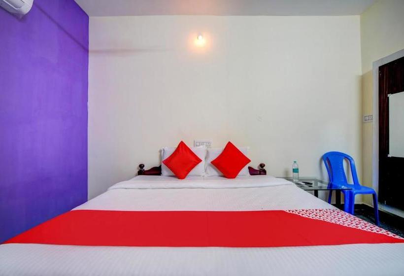 فندق Oyo 77801 Golden Park