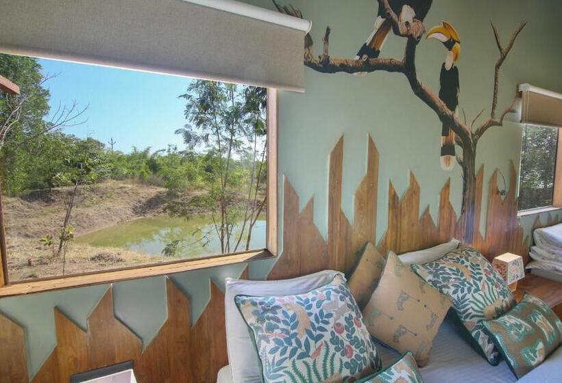 בית מלון כפרי Tadoba Jungle Camp