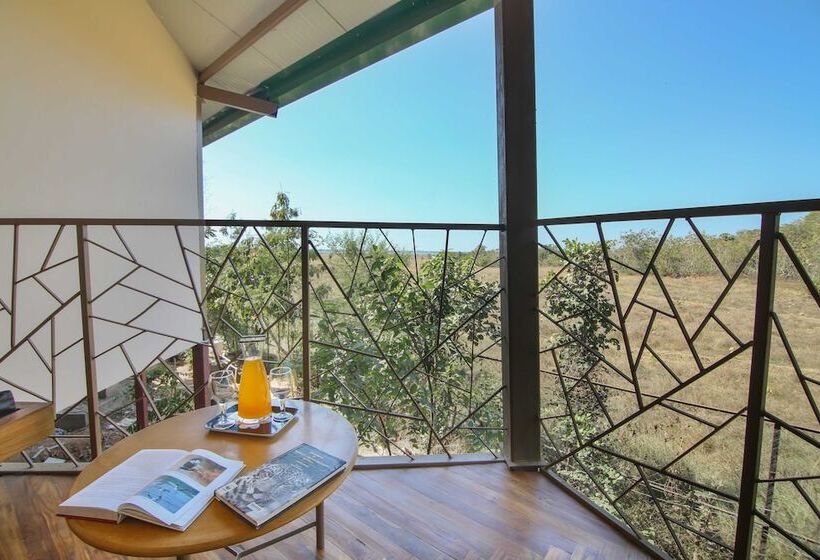 בית מלון כפרי Tadoba Jungle Camp