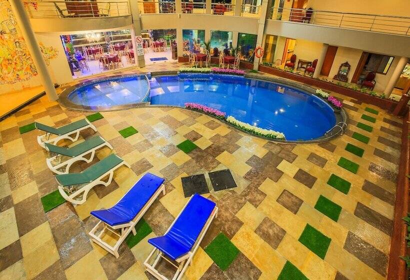 ホテル The Center Court Resort & Spa