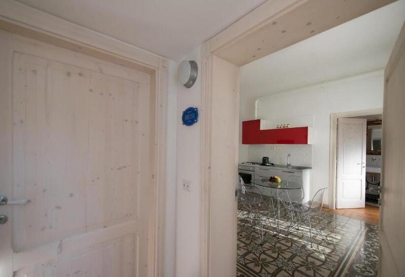 פנסיון Ai Cappuccini Guest House