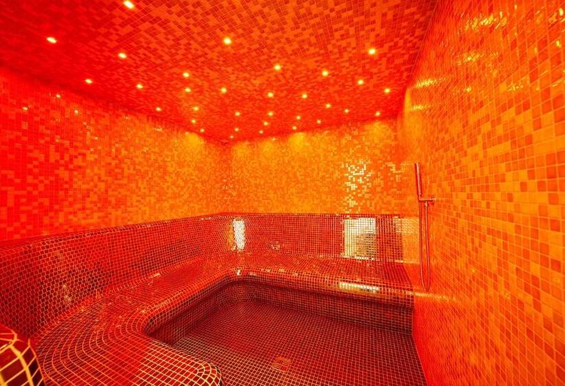 Wellness Hotel Queens