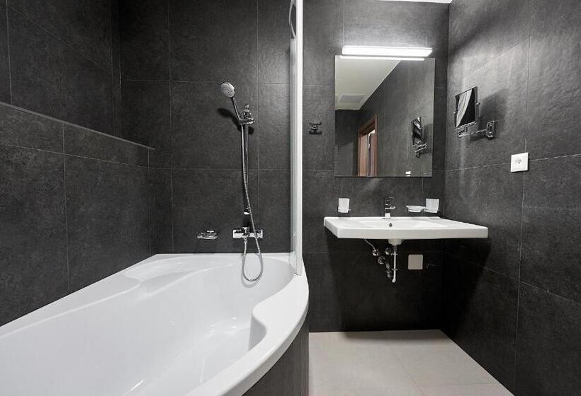 Wellness Hotel Queens