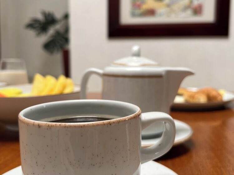 هتل Corozal Plaza