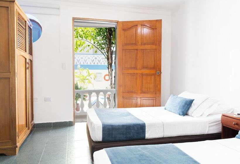 هتل Corozal Plaza