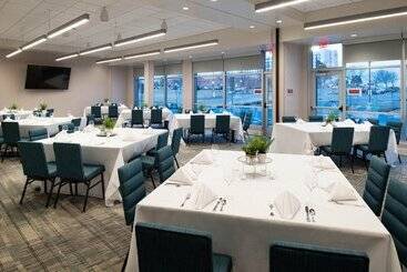 هتل Four Points By Sheraton Kansas City Olathe