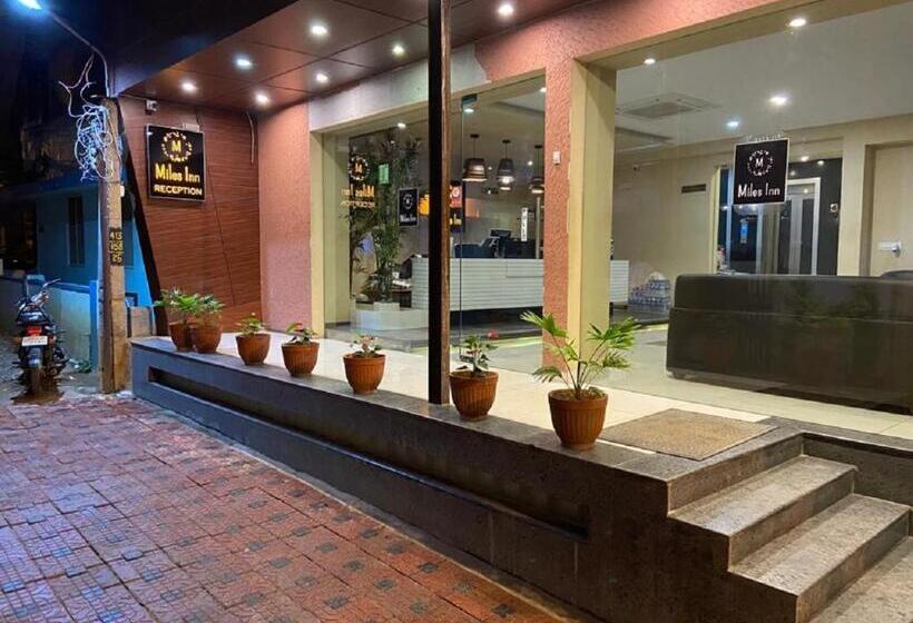 فندق Miles Inn