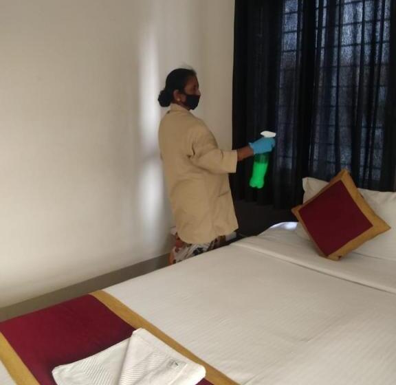 فندق Miles Inn