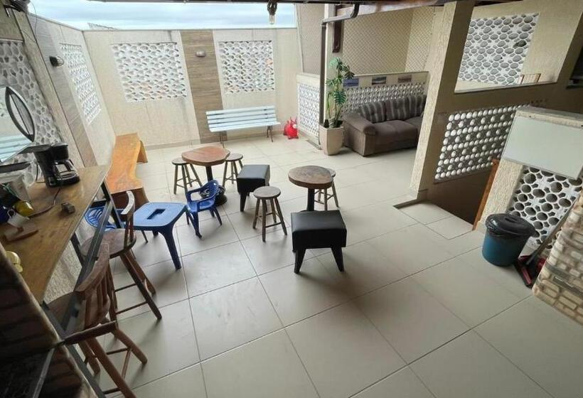 پانسیون Central Praias Suite 2