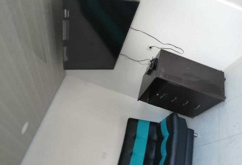 پانسیون Hostal La Sierra Nevada