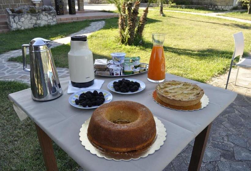 تختخواب و صبحانه La Tenuta Del Barone