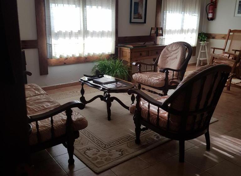 Bed and Breakfast Puerta Al Duraton