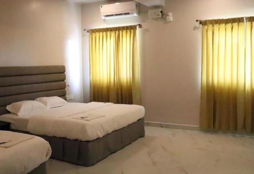 هتل Ckm Town Inn