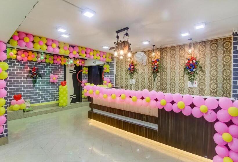 هتل Super Capital O Divira Inn