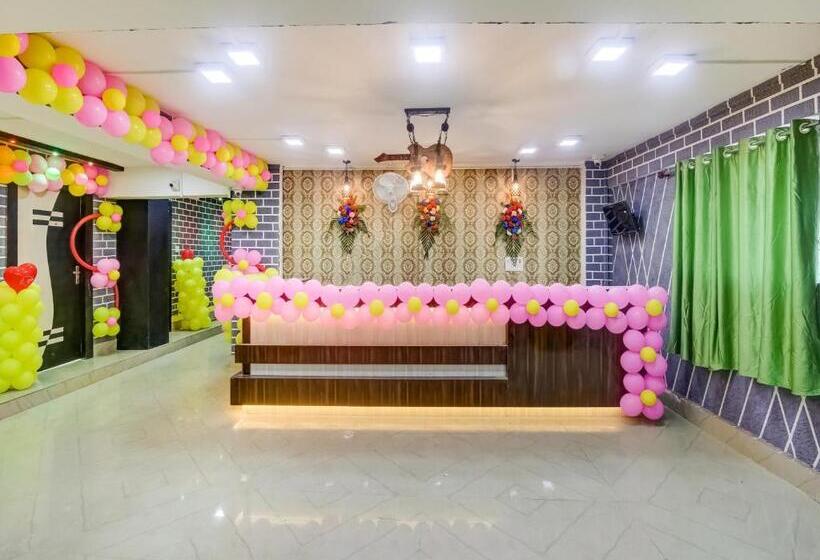 هتل Super Capital O Divira Inn
