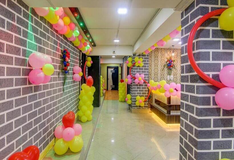 هتل Super Capital O Divira Inn