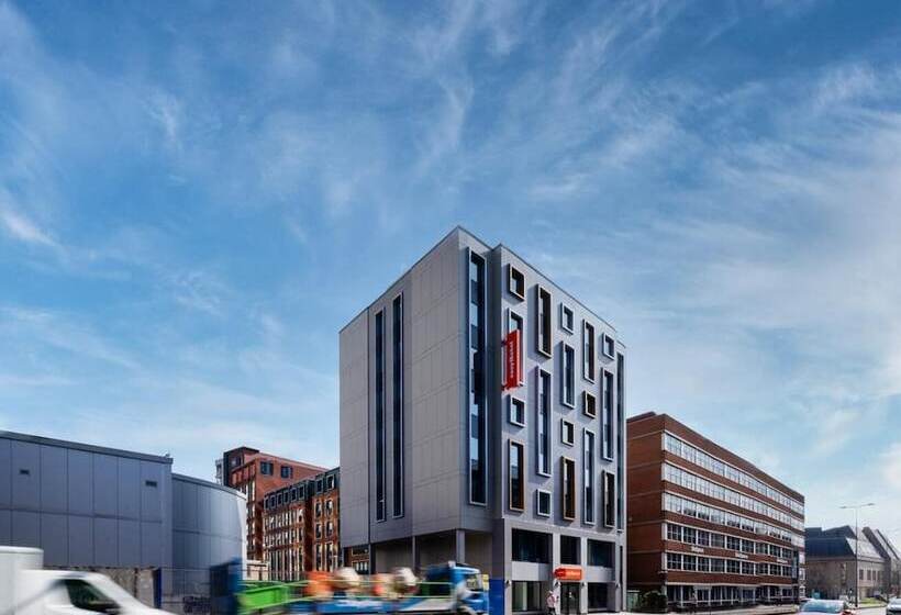 Easyhotel Cardiff