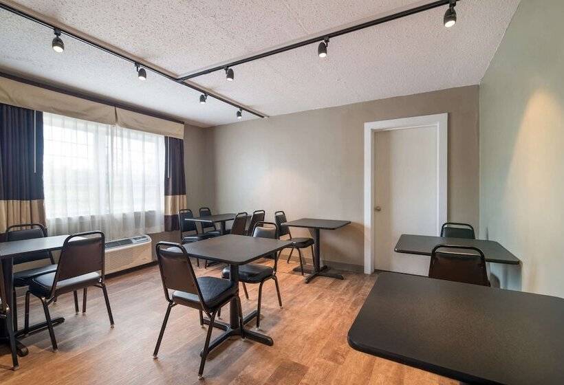 فندق Econo Lodge