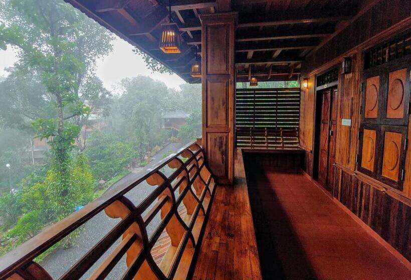 هتل Kalpavanam Heritage Resort