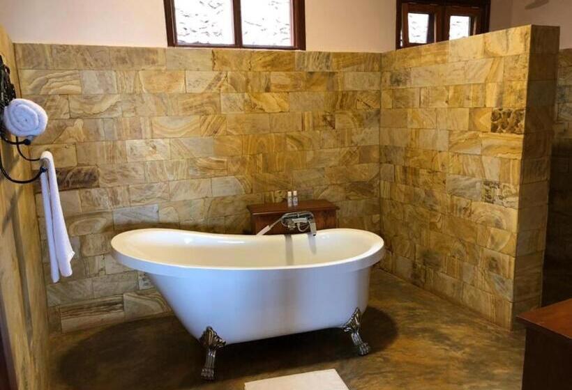 Отель Ngorongoro Marera Mountain View Lodge
