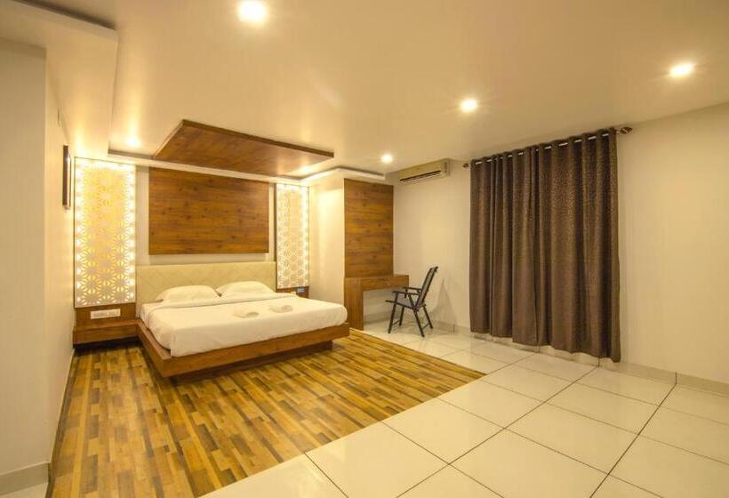 ホテル Oaks Residency