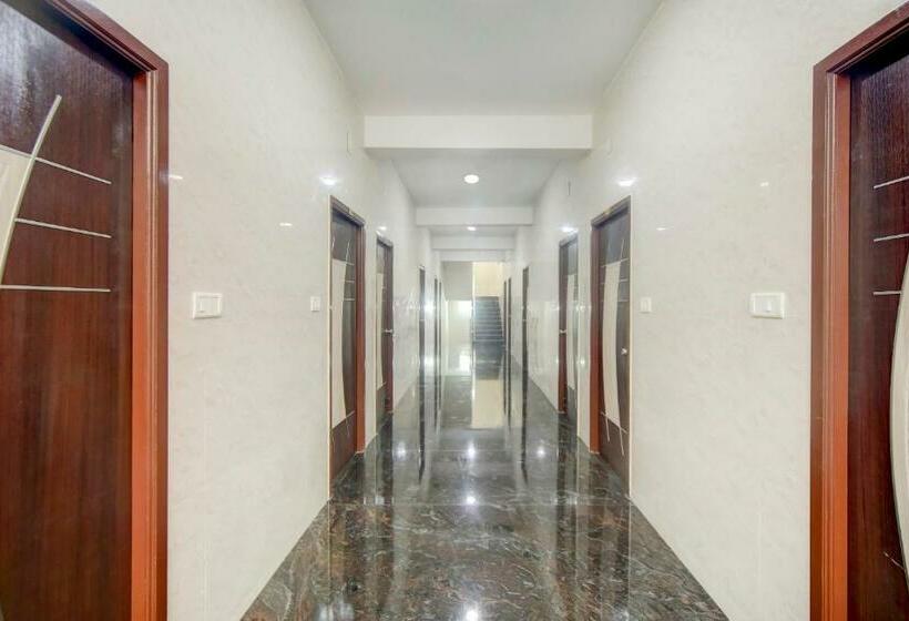호텔 Oyo 77065 Jeyam Residency