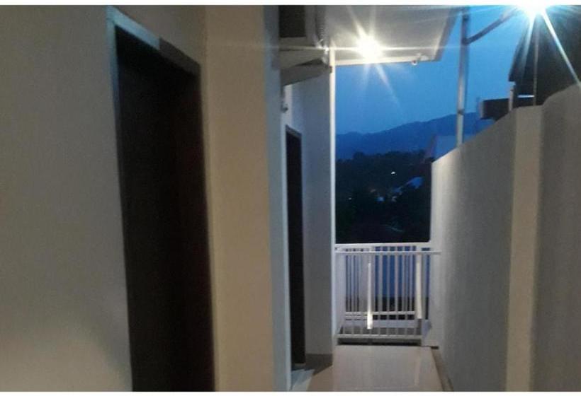 فندق Paving Residence Manado Redpartner