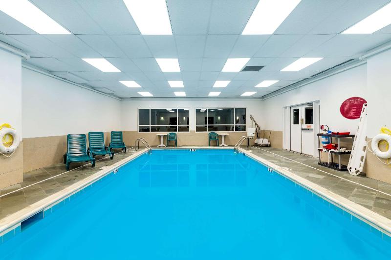 فندق Rodeway Inn Poughkeepsie