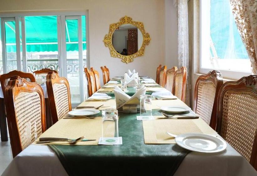 هتل Sahebs Castle Mcleodganj