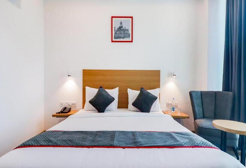 Отель Super Townhouse Jashn