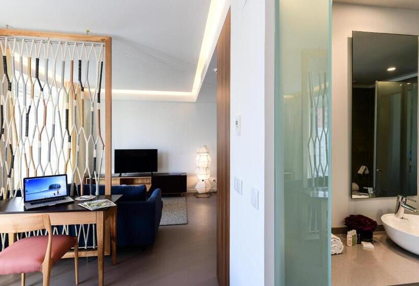 Oscar Concept Apartments