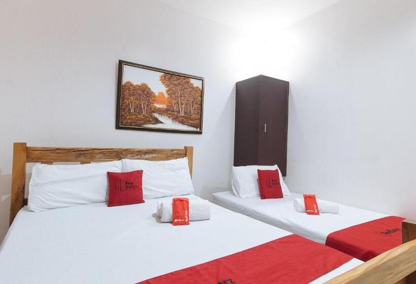 Reddoorz Plus @ Jollydays Hotel Nueva Ecija