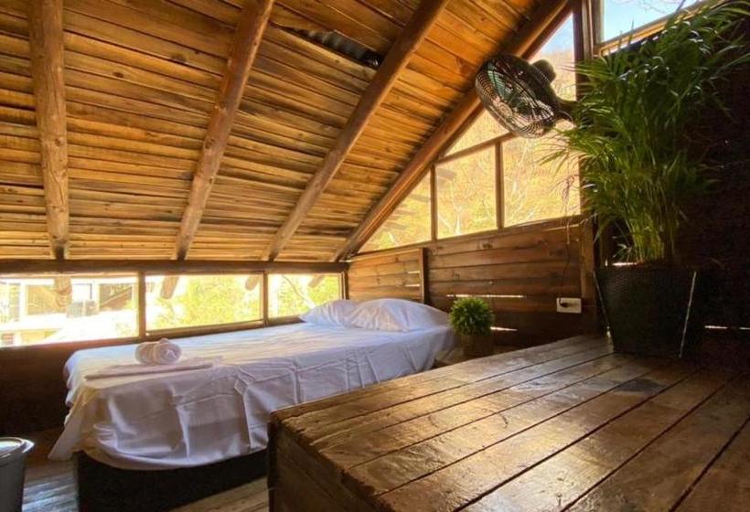 Tamarindo Beach Hostel