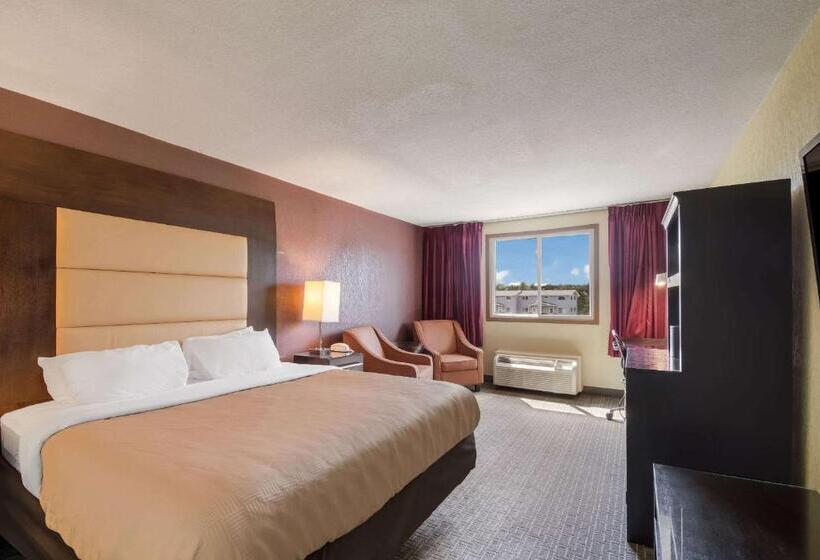 فندق Clarion Inn