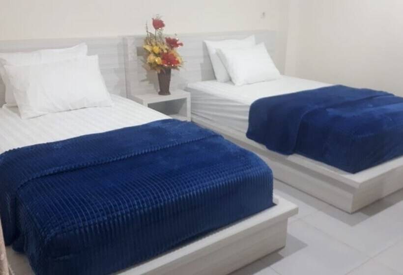 هتل Granada Inn Palu