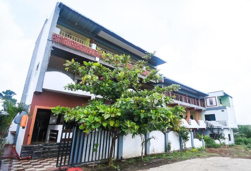 호텔 Oyo 68011 Resort Shankarmuni