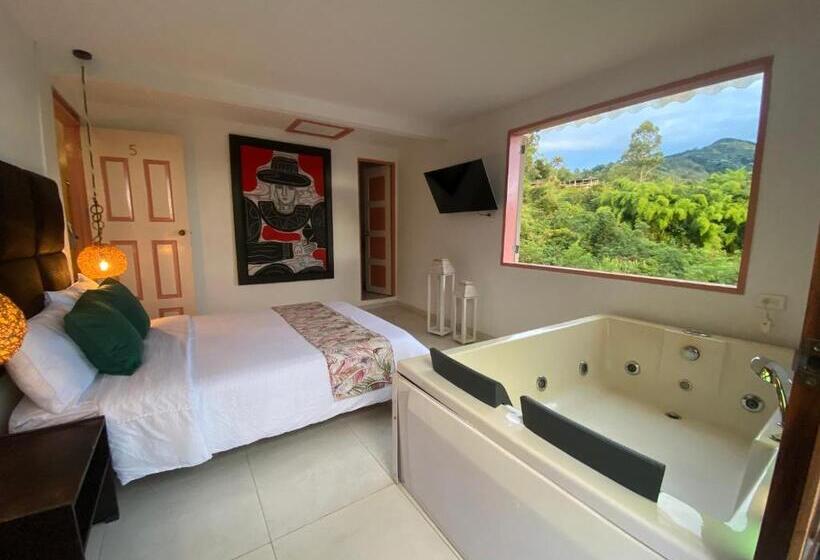 Mahalo Hostel
