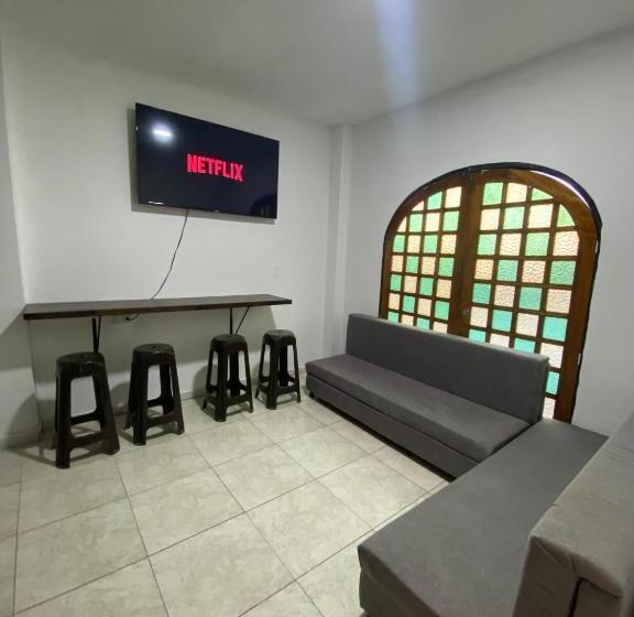 Mahalo Hostel