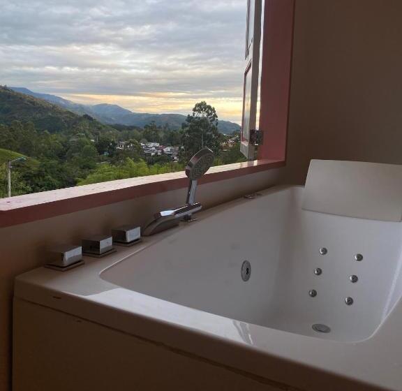 Mahalo Hostel