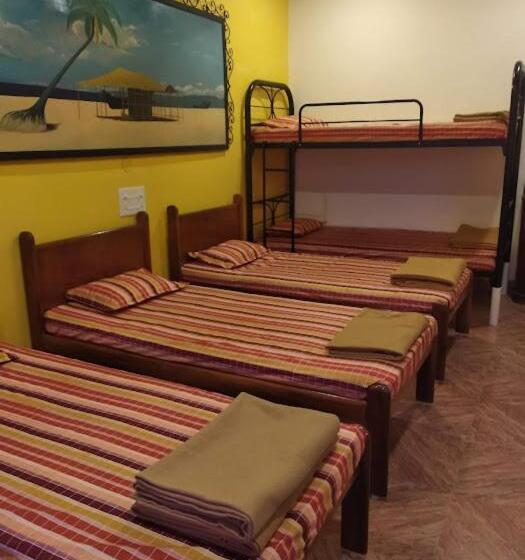 Pensão Darryl Ribeiro S 2bhk & 3bhk Apartment In A Villa