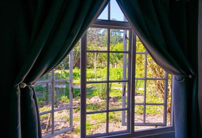 پانسیون Equleni Guest Farm