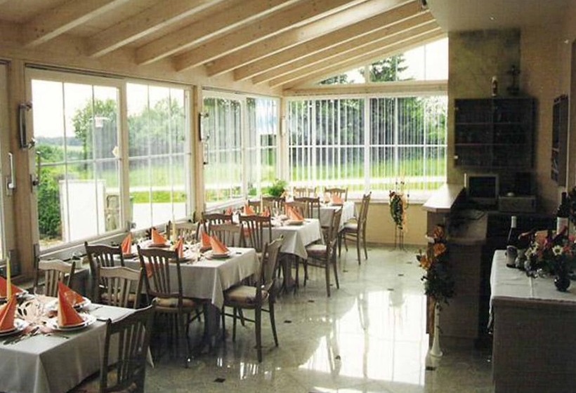 پانسیون Landgasthof Zur Linde