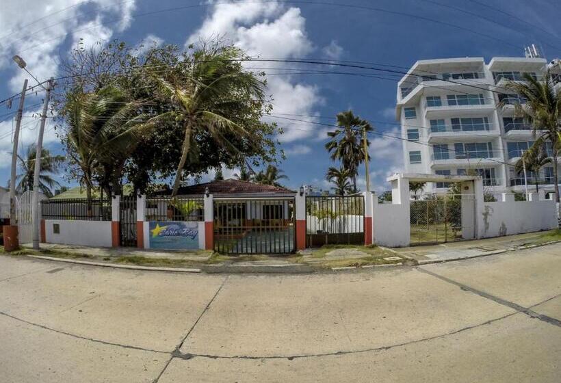 هاستل Villa Sarie Bay