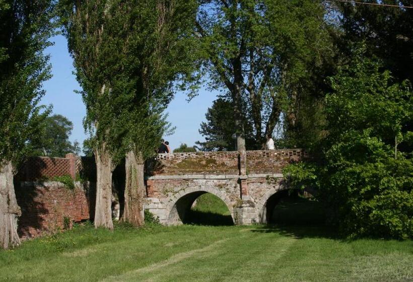 ベッドアンドブレックファースト Chambres D'hôtes & Gites La Chatellenie