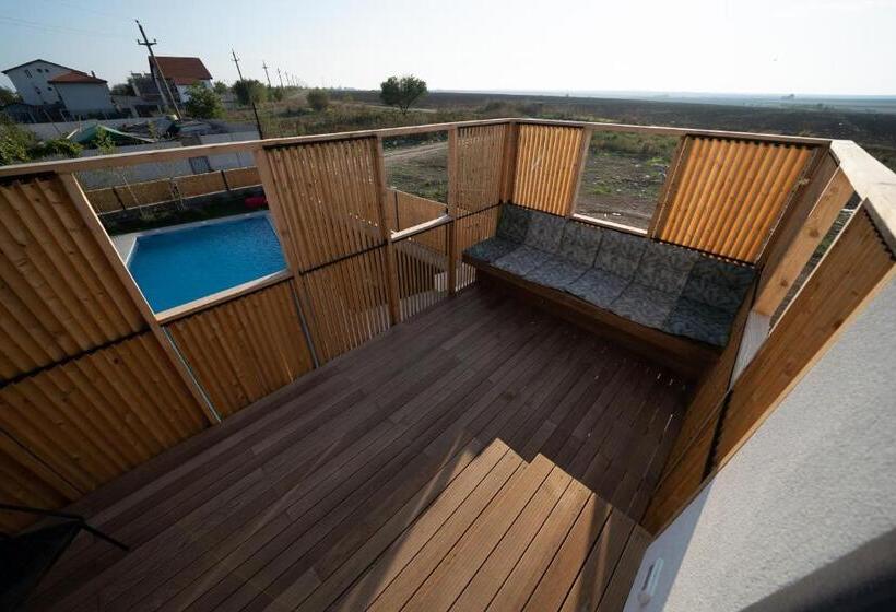 تختخواب و صبحانه The Pines Boutique Villa   Vama Veche