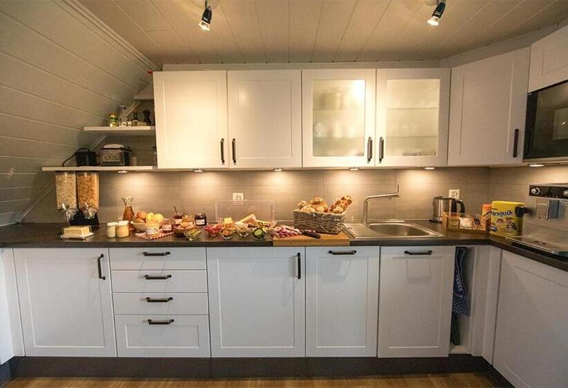 בית מלון כפרי Hof Tschannen