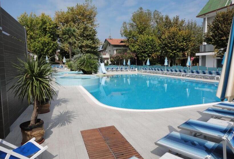 هتل Paris Resort