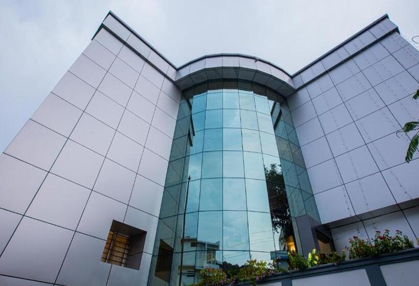 هتل Woodside Residency